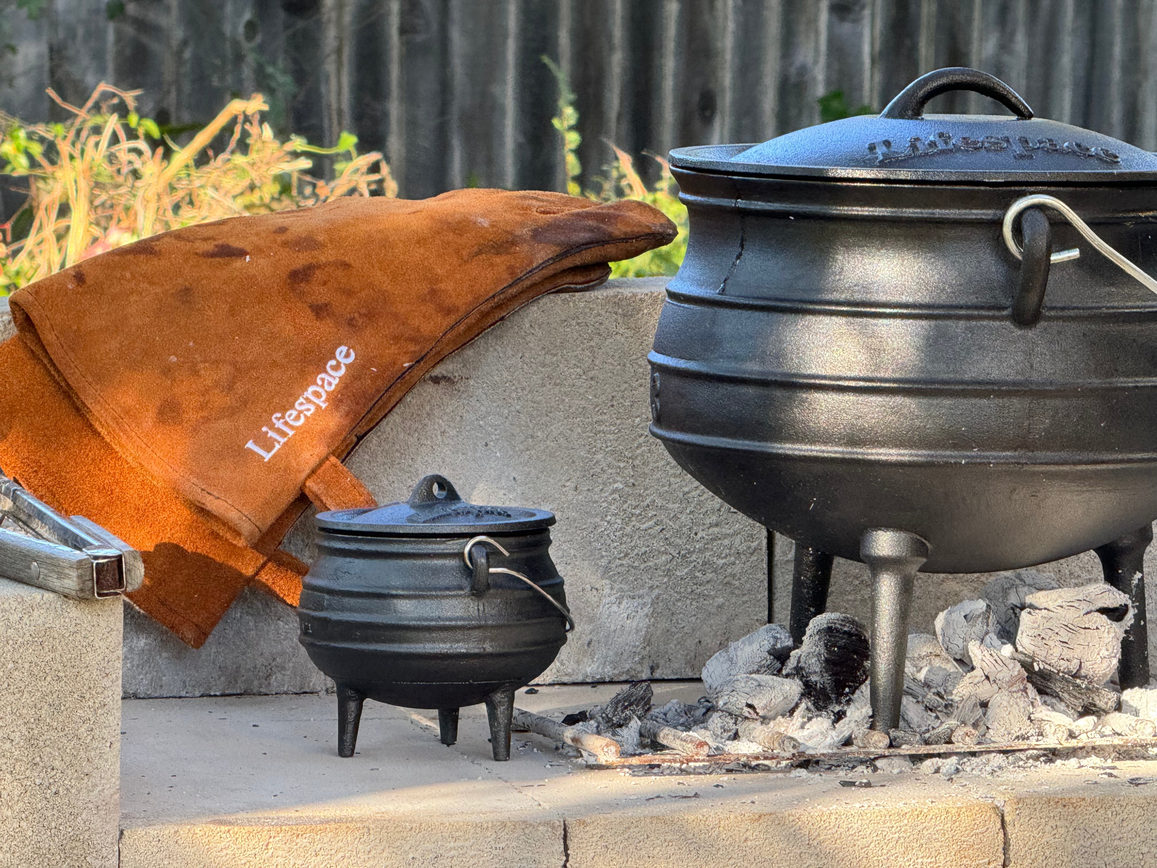 Lifespace Cast Iron 3-Leg Potjie Pot — No. 1/4 Size, Pre-Seasoned, 2-Pack (1.37pt each)